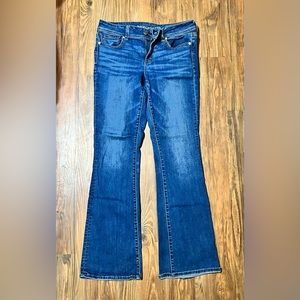 AE kick boot jeans 10 Long